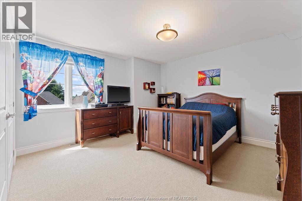 1108 REGENCY CRESCENT - Image 33