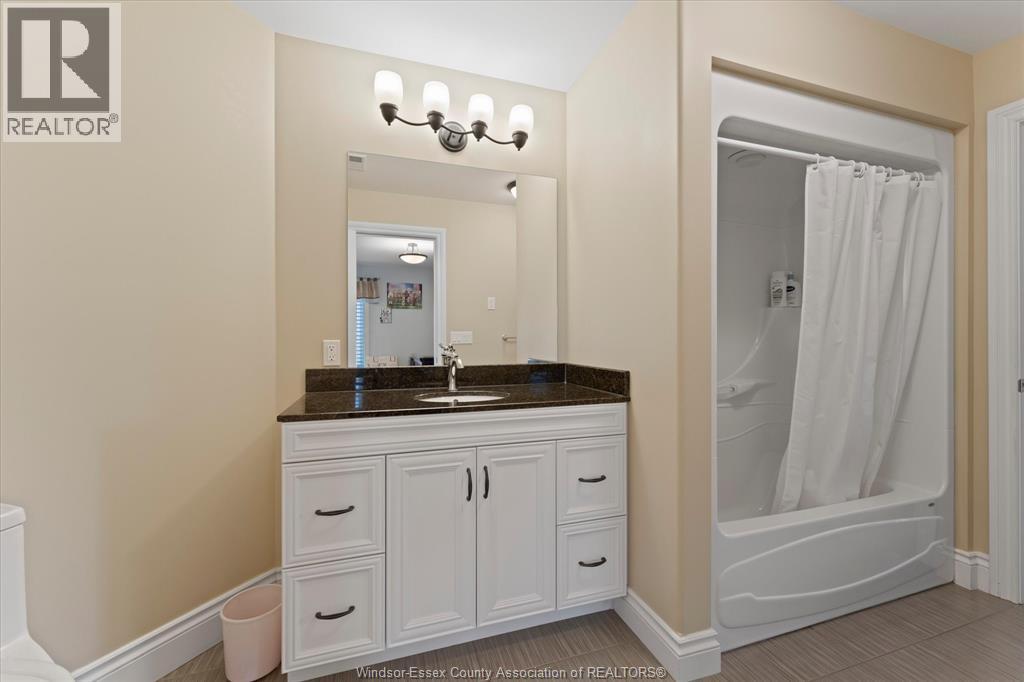 1108 REGENCY CRESCENT - Image 32