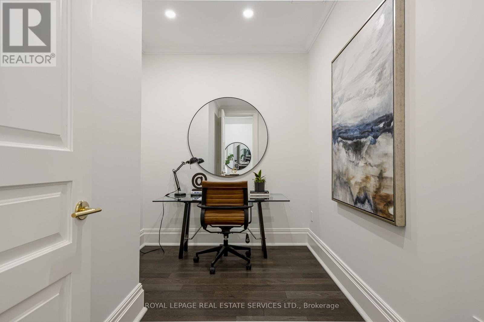 #203 200 RUSSELL HILL ROAD - 34