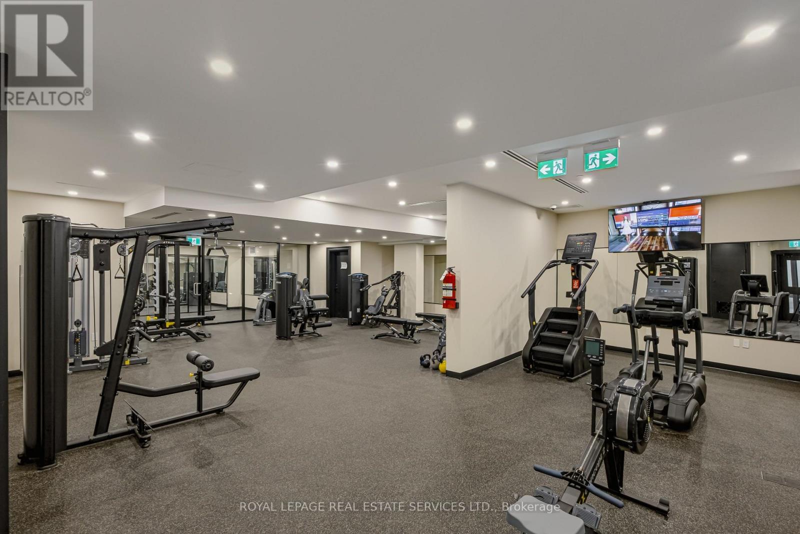 #203 200 RUSSELL HILL ROAD - 44