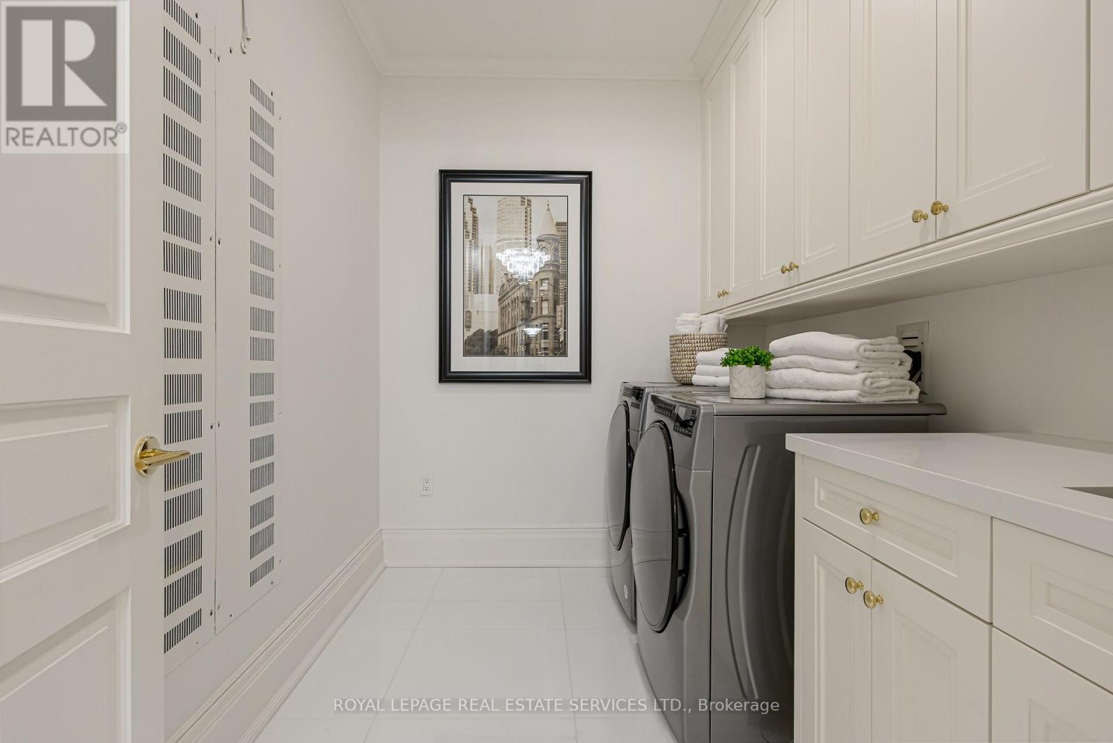 #203 200 RUSSELL HILL ROAD - 43