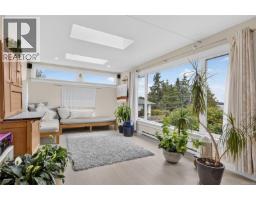 5674 Market St, Union Bay, BC V0R3B0 Photo 22