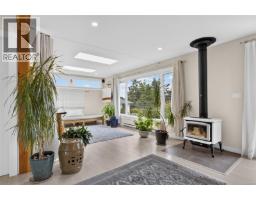 5674 Market St, Union Bay, BC V0R3B0 Photo 23