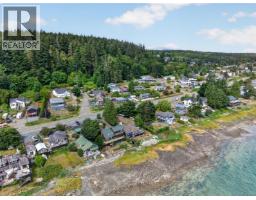 5674 Market St, Union Bay, BC V0R3B0 Photo 36