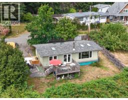 5674 Market St, Union Bay, BC V0R3B0 Photo 38