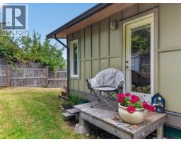 5674 Market St, Union Bay, BC V0R3B0 Photo 44