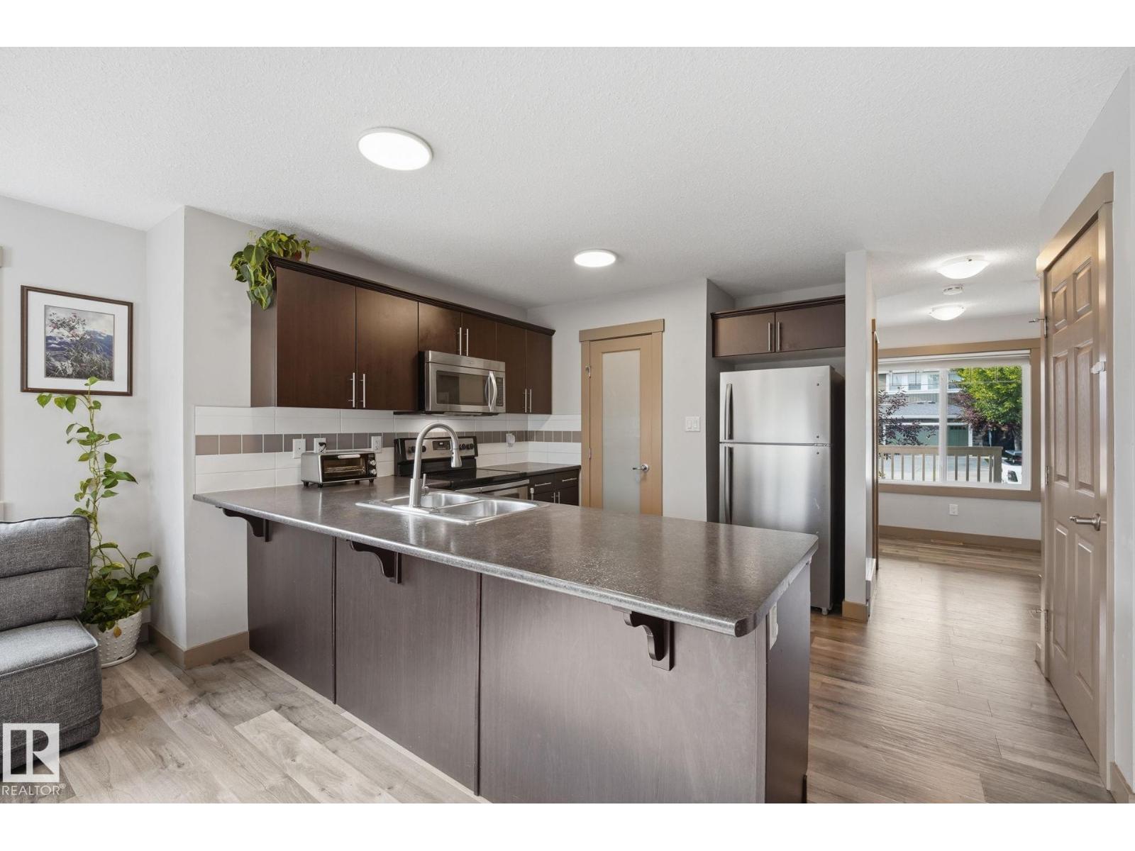 17621 10 AV SW - 8