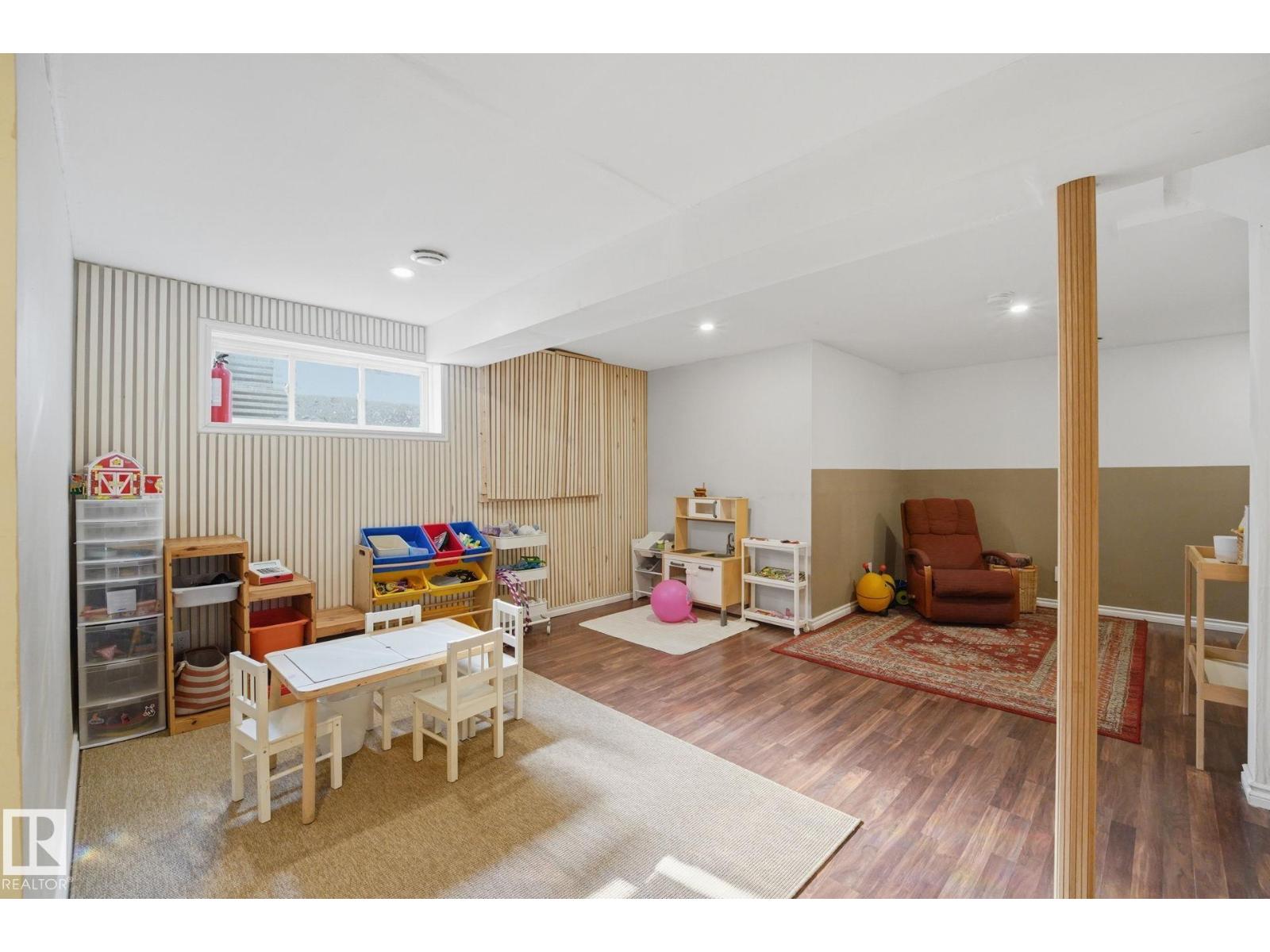 17621 10 AV SW - Image 32