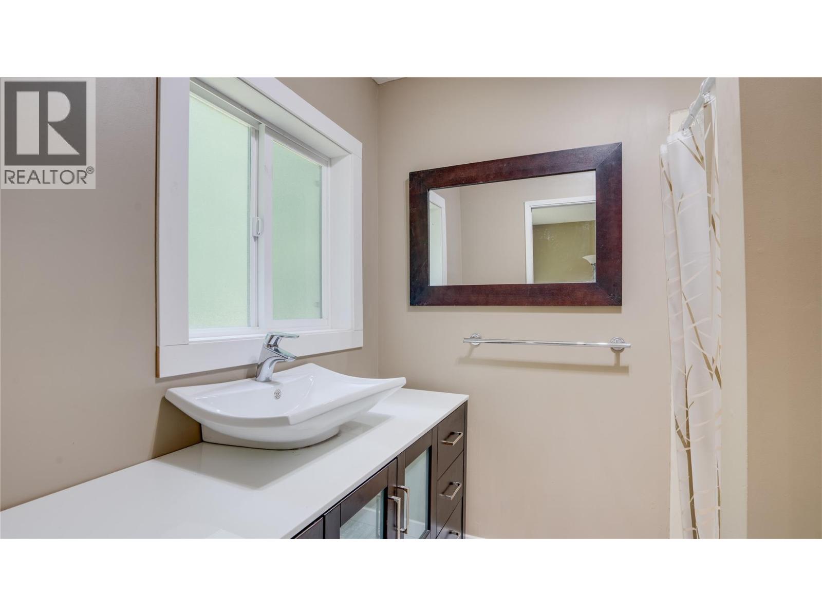 454 Grandview Bench Road - 32