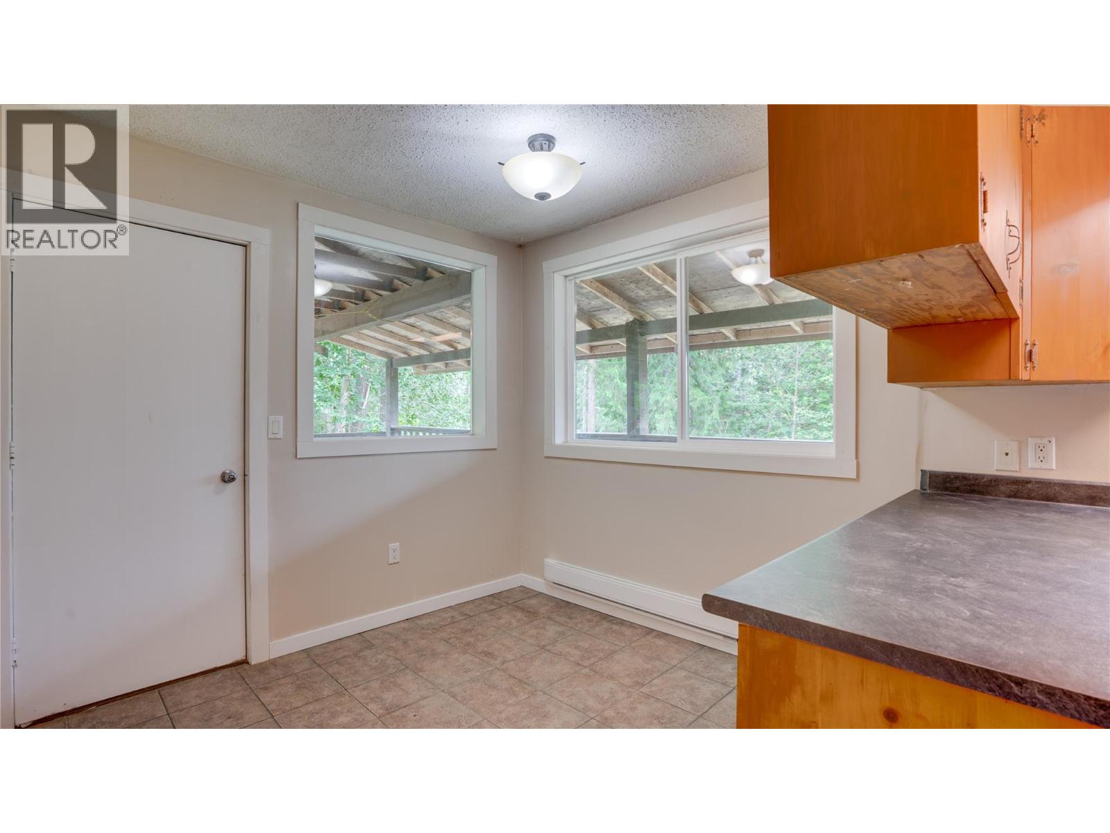 454 Grandview Bench Road - 24