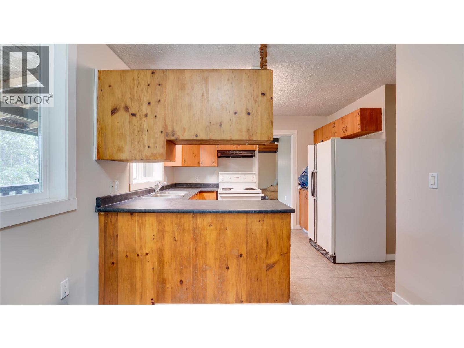 454 Grandview Bench Road - 25