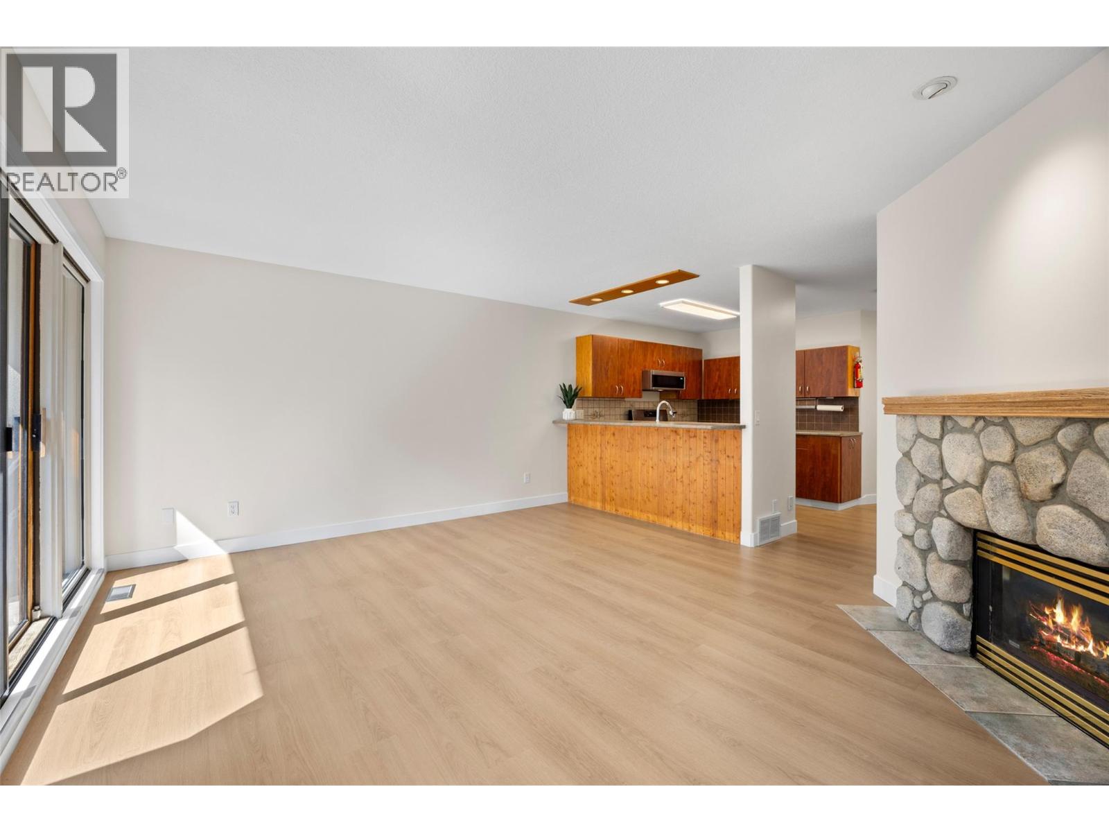 #3 2160 SUN PEAKS Road - 4