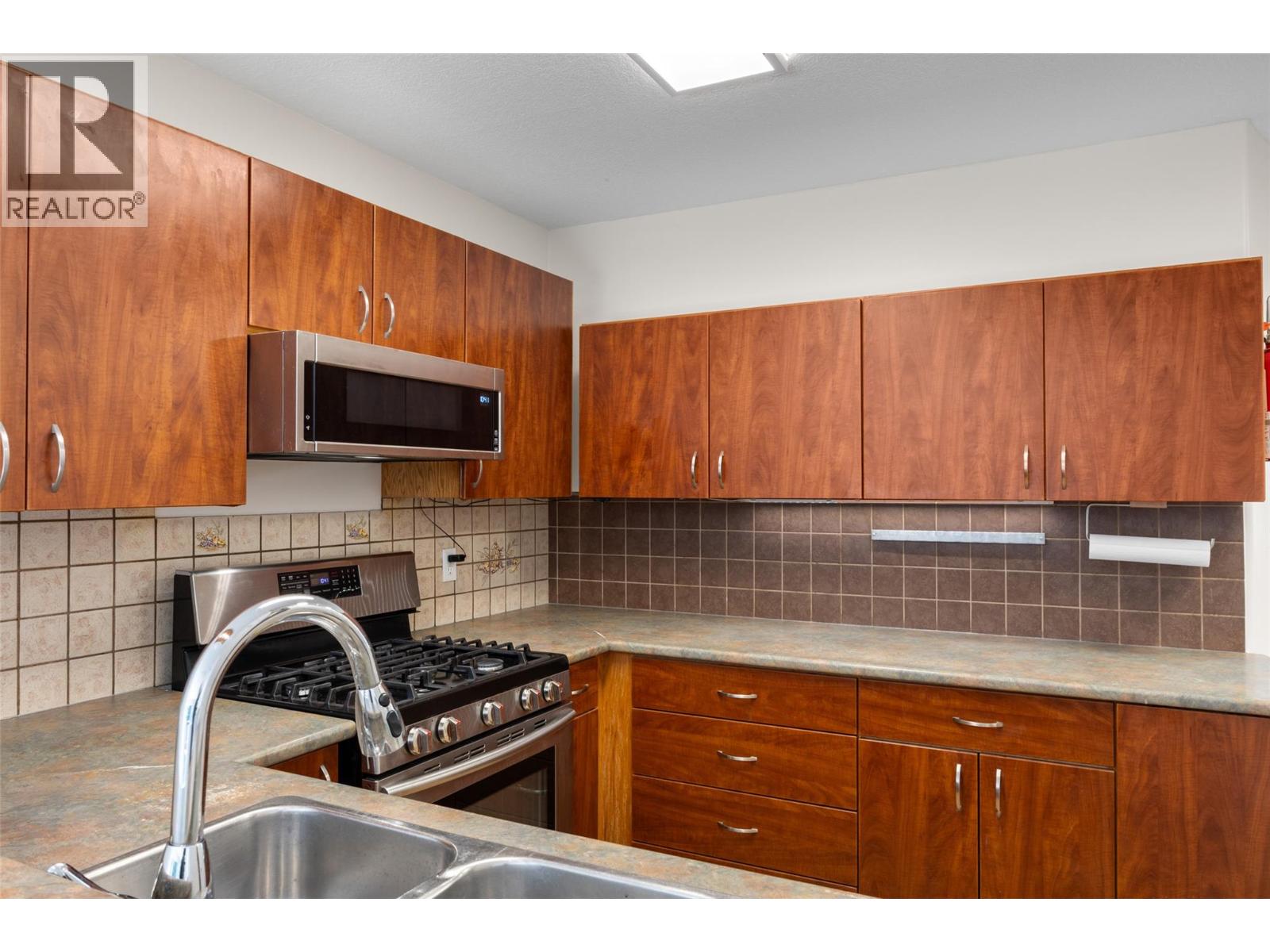 #3 2160 SUN PEAKS Road - 8