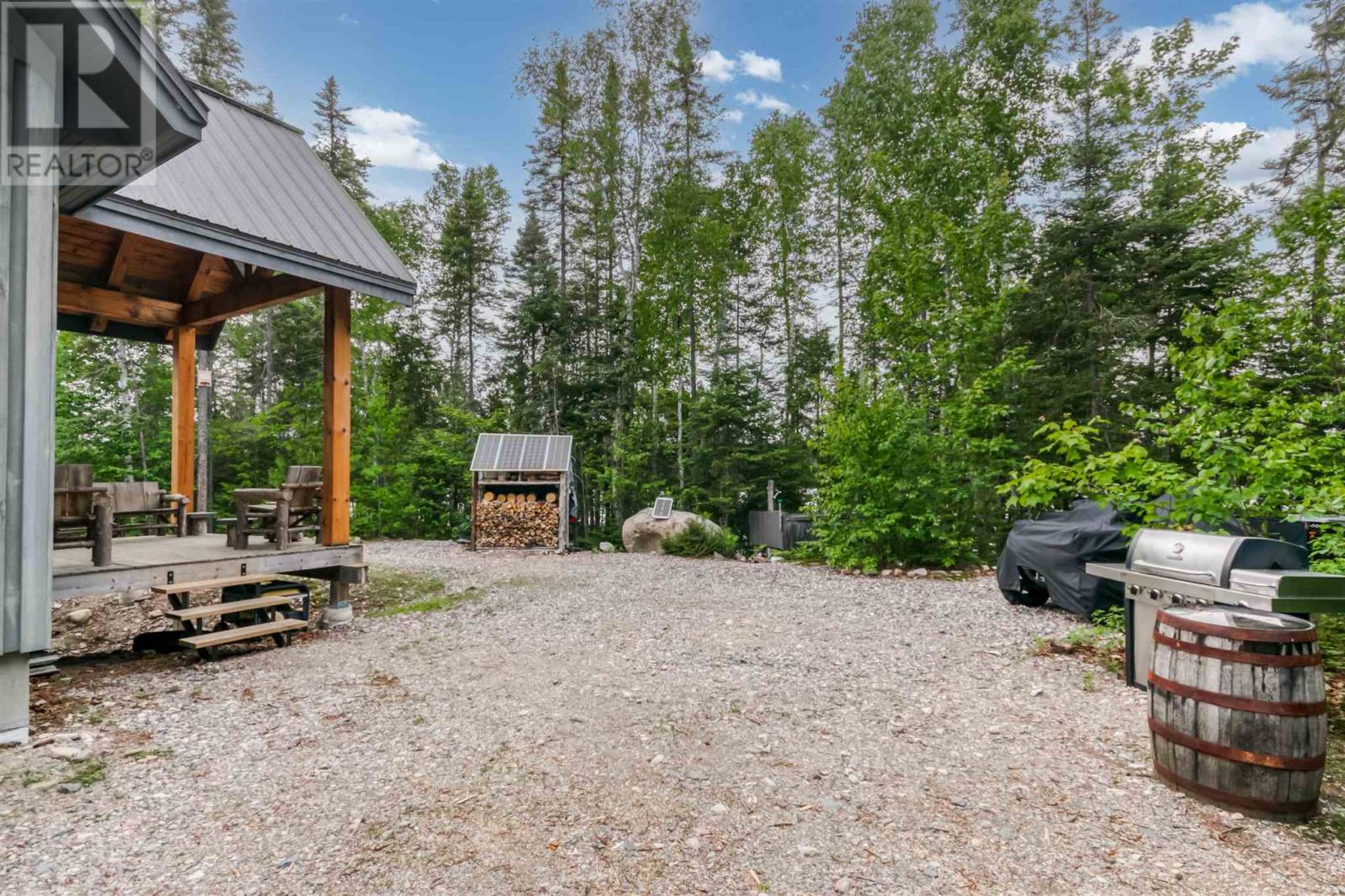 1456 Dunlop Shores RD - 9