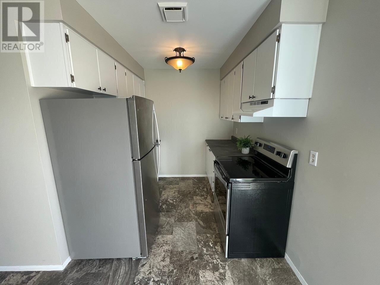11 Forest PL, Elliot Lake — photo 3