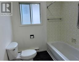Bathroom - 9 Lisbon Rd, Elliot Lake, ON P5A3N9 Photo 10