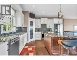 8780 Braeburn Drive, Coldstream, BC V1B4E5 Photo 13