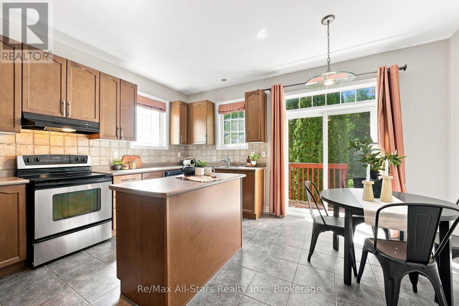 90 ROSEBOROUGH DRIVE - 13