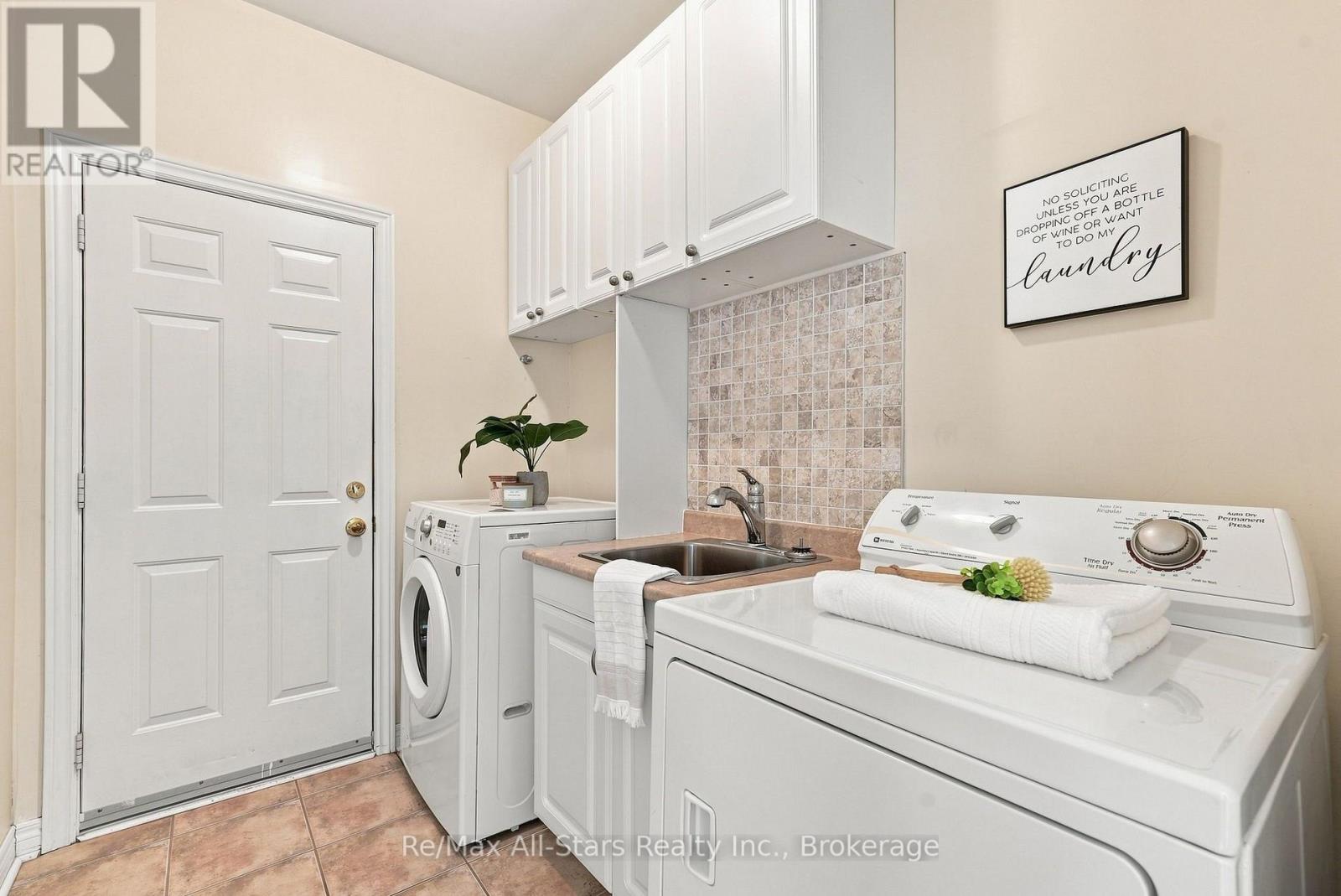 90 ROSEBOROUGH DRIVE - 31