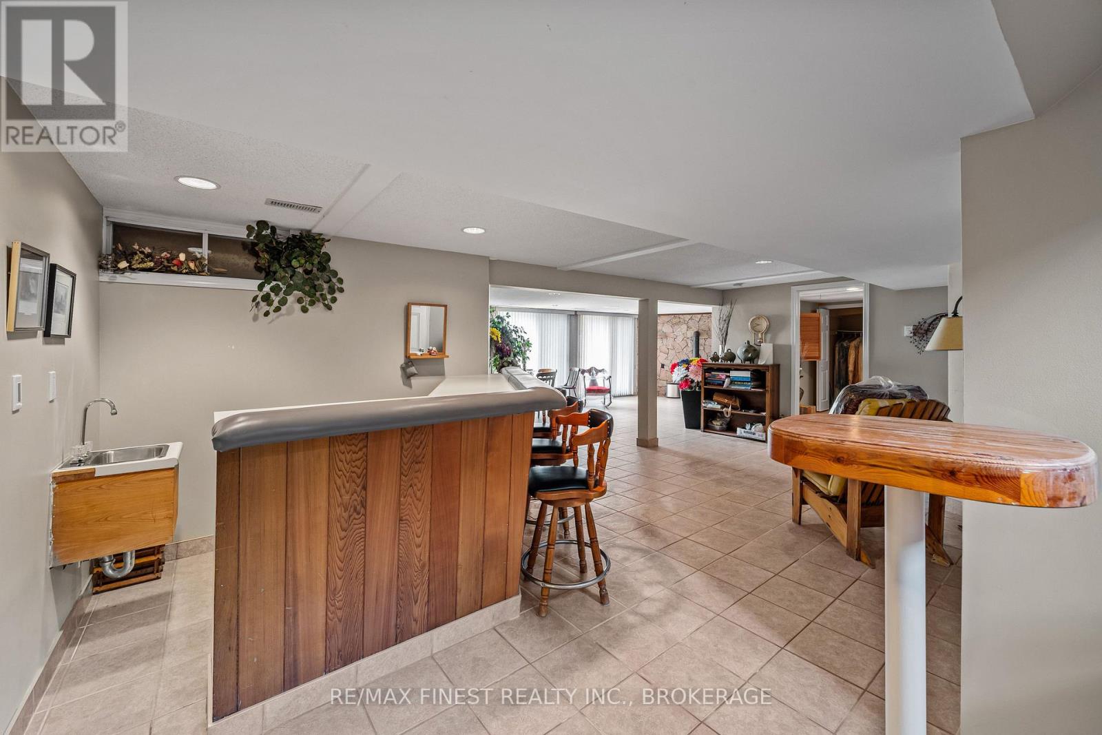 32 HOWE ISLAND DRIVE - Image 28