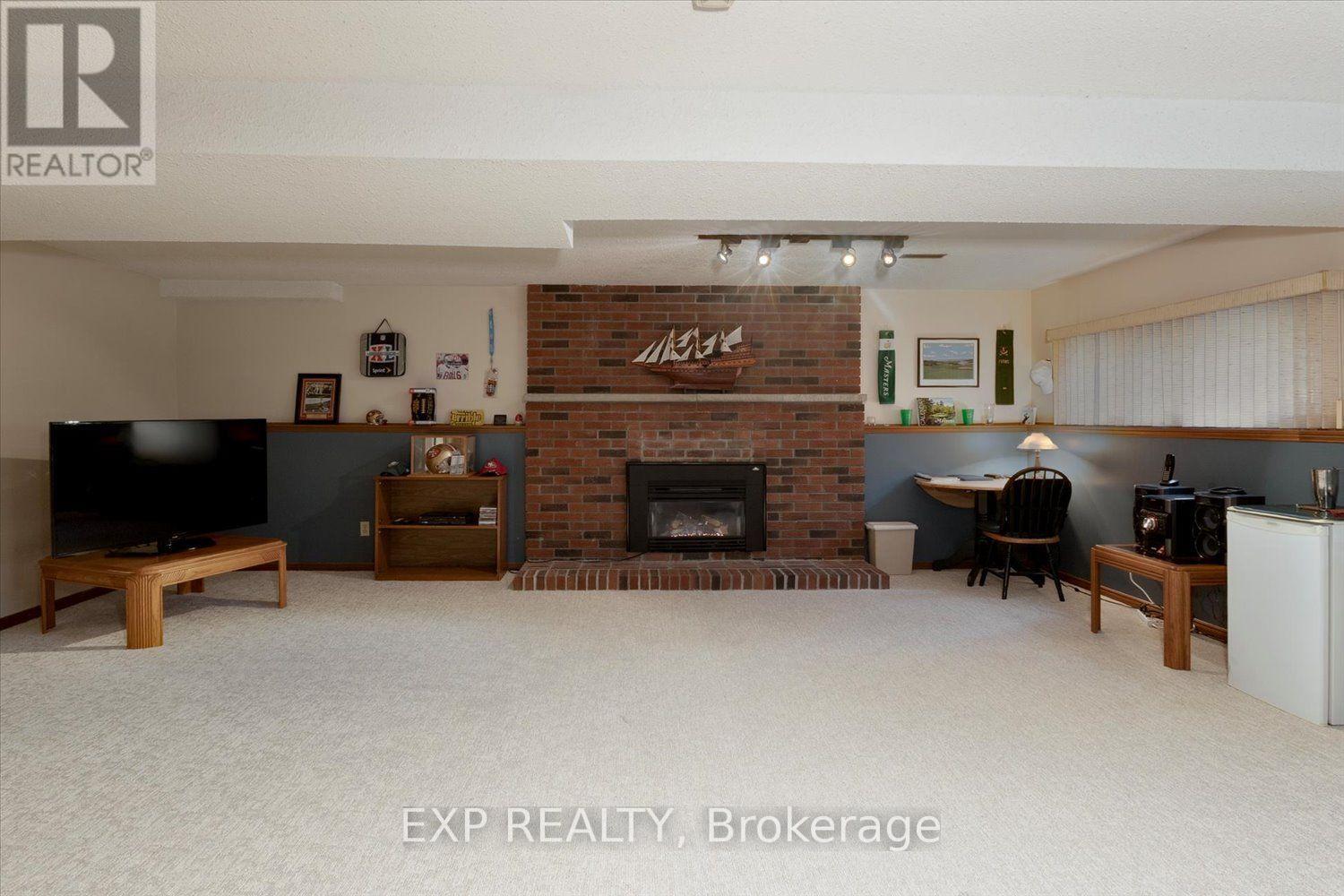 225 MINNIE STREET - Image 25