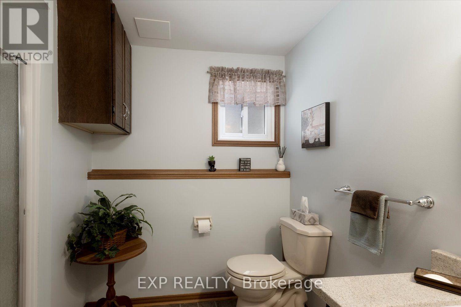 225 MINNIE STREET - Image 32