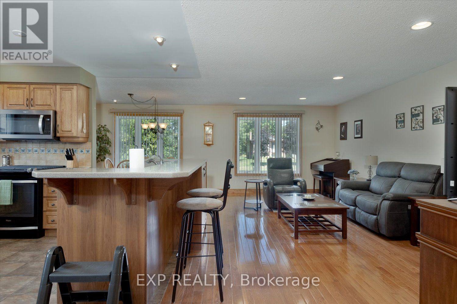 225 MINNIE STREET - Image 9