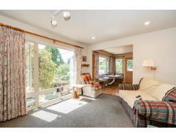 13852 Malabar Avenue, White Rock, BC V4B2X9 Photo 13