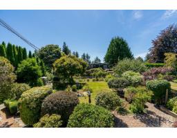 13852 Malabar Avenue, White Rock, BC V4B2X9 Photo 27