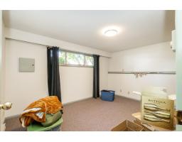 13852 Malabar Avenue, White Rock, BC V4B2X9 Photo 22