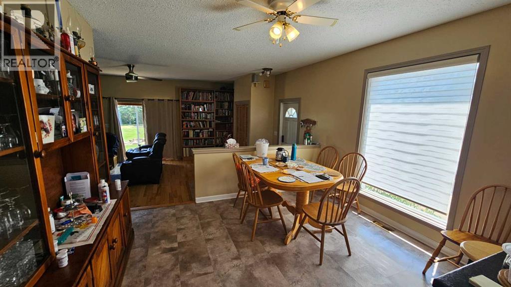 35065 Range Road 85 - Image 12