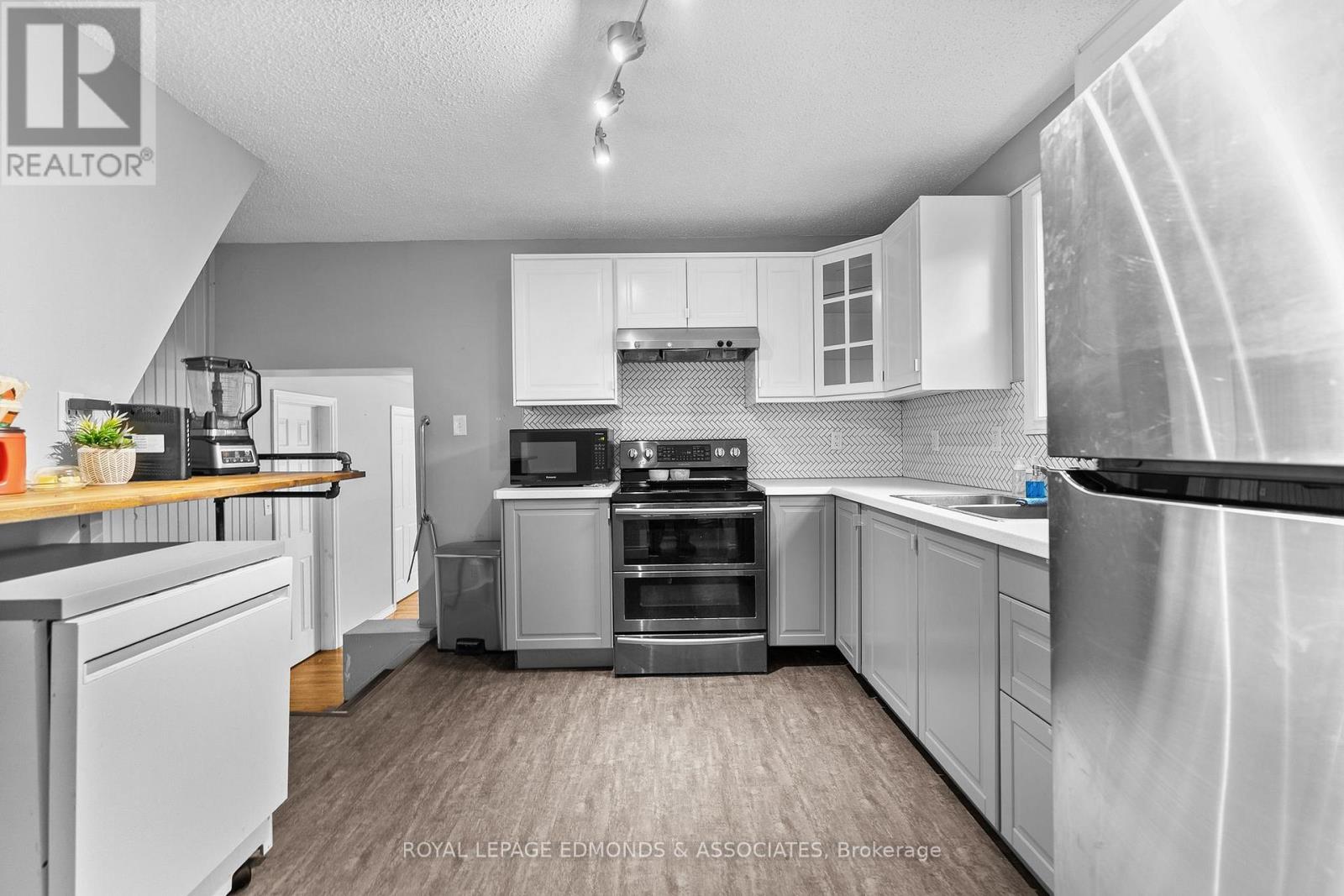 311 JULIEN STREET - 14