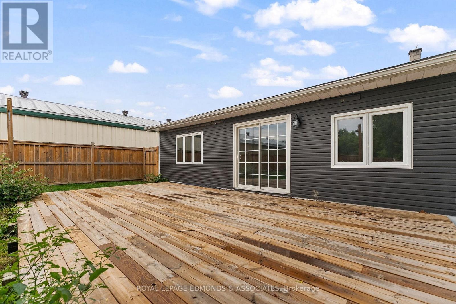 311 JULIEN STREET - Image 30