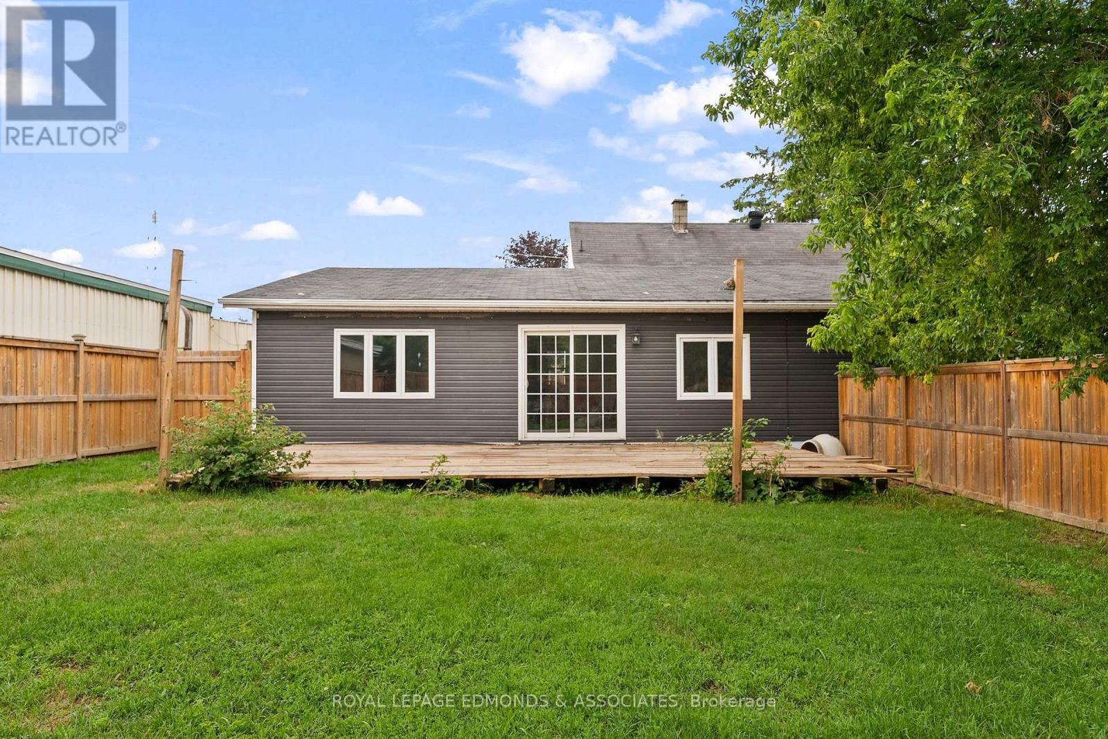 311 JULIEN STREET - 33