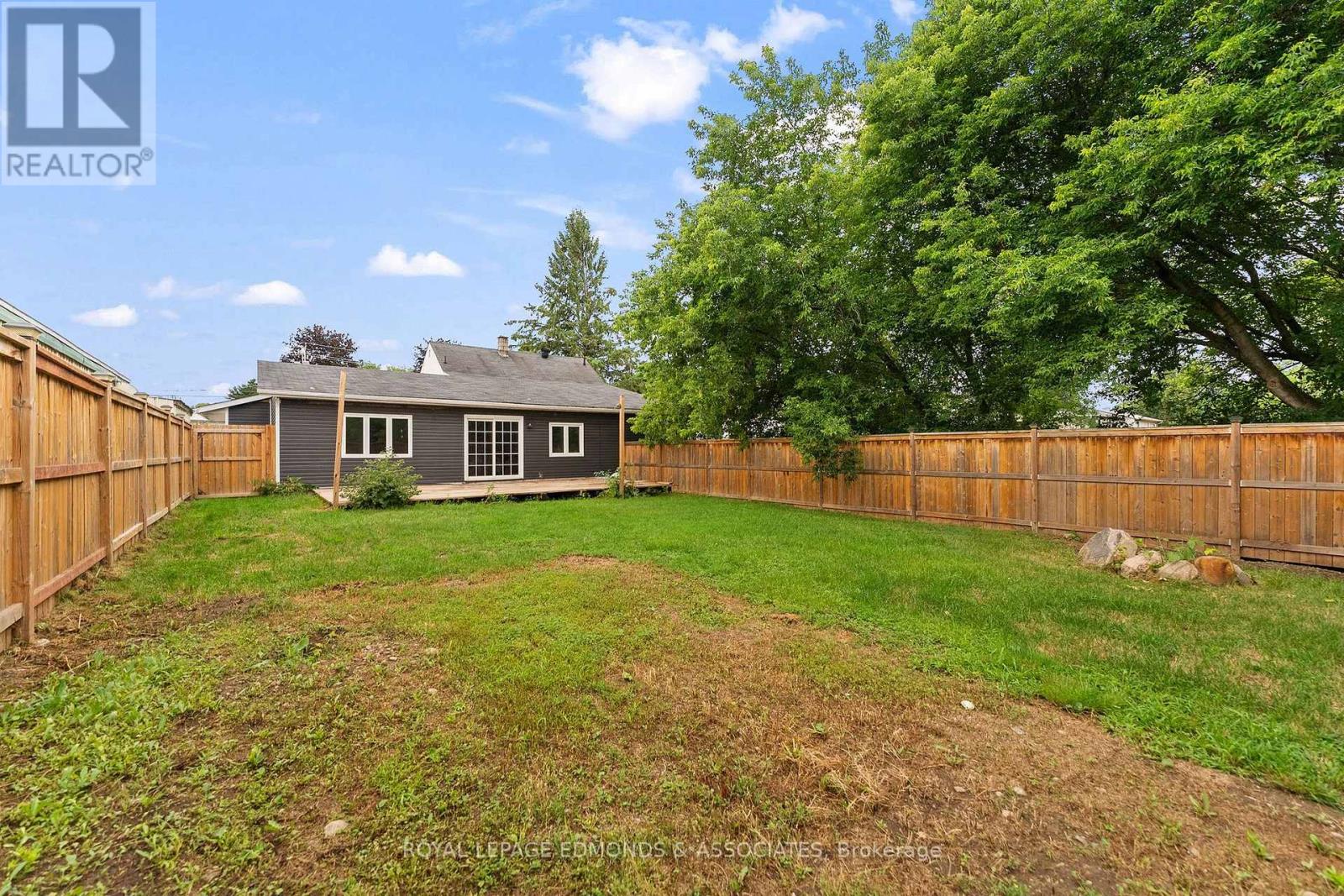 311 JULIEN STREET - 35