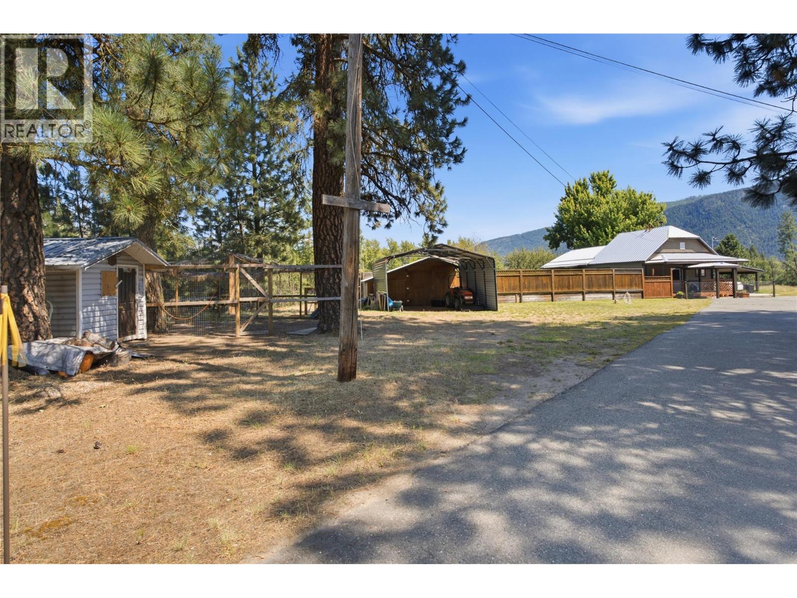 2200 Almond Gardens Road, Grand Forks