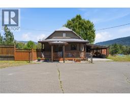 Kitchen - 2200 Almond Gardens Road, Grand Forks, BC V0H1H4 Photo 9