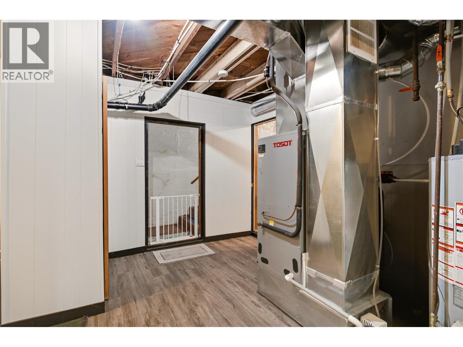 2200 Almond Gardens Road, Grand Forks