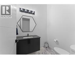 9815 Beacon Hill Crescent, Lake Country, BC V4V0A5 Photo 35