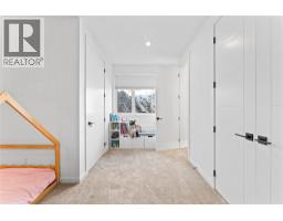 9815 Beacon Hill Crescent, Lake Country, BC V4V0A5 Photo 48