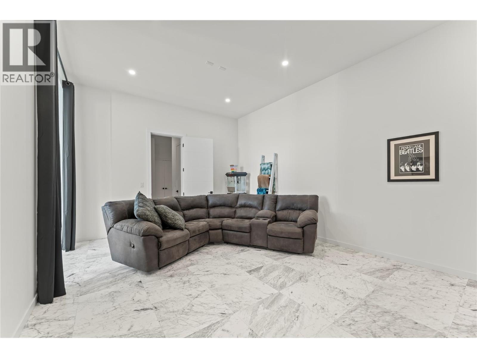  9815 Beacon Hill Crescent, Lake Country