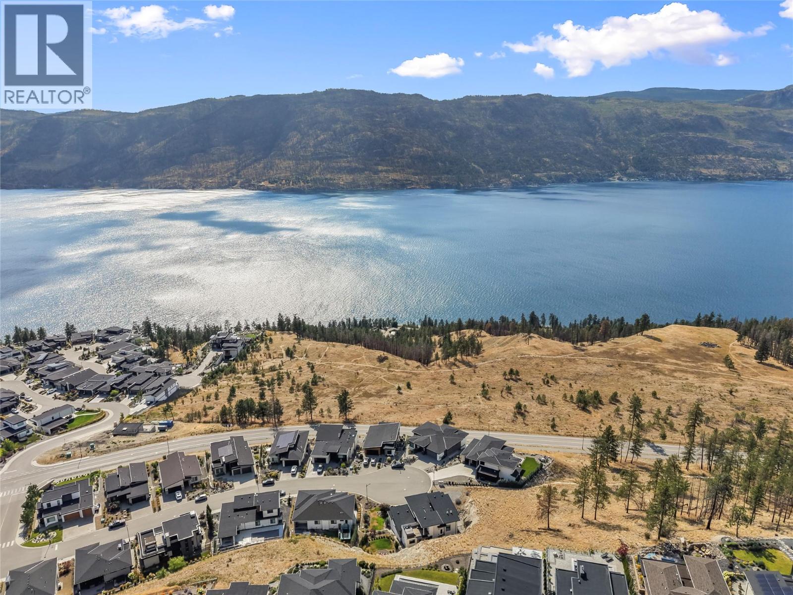 9815 Beacon Hill Crescent - 62