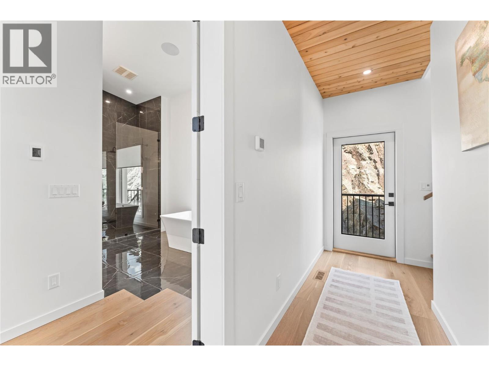  9815 Beacon Hill Crescent, Lake Country