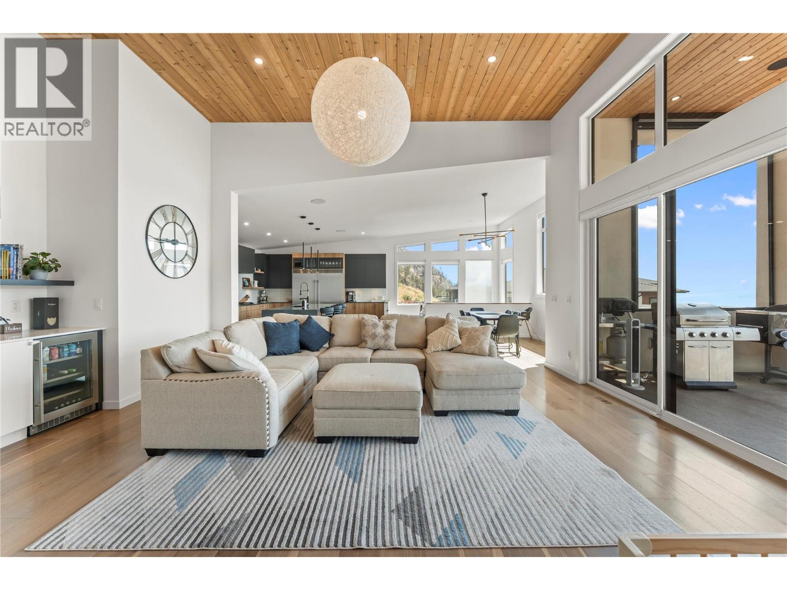  9815 Beacon Hill Crescent, Lake Country