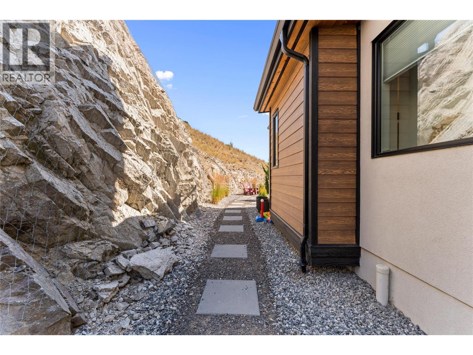  9815 Beacon Hill Crescent, Lake Country