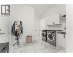 9815 Beacon Hill Crescent, Lake Country, BC V4V0A5 Photo 34