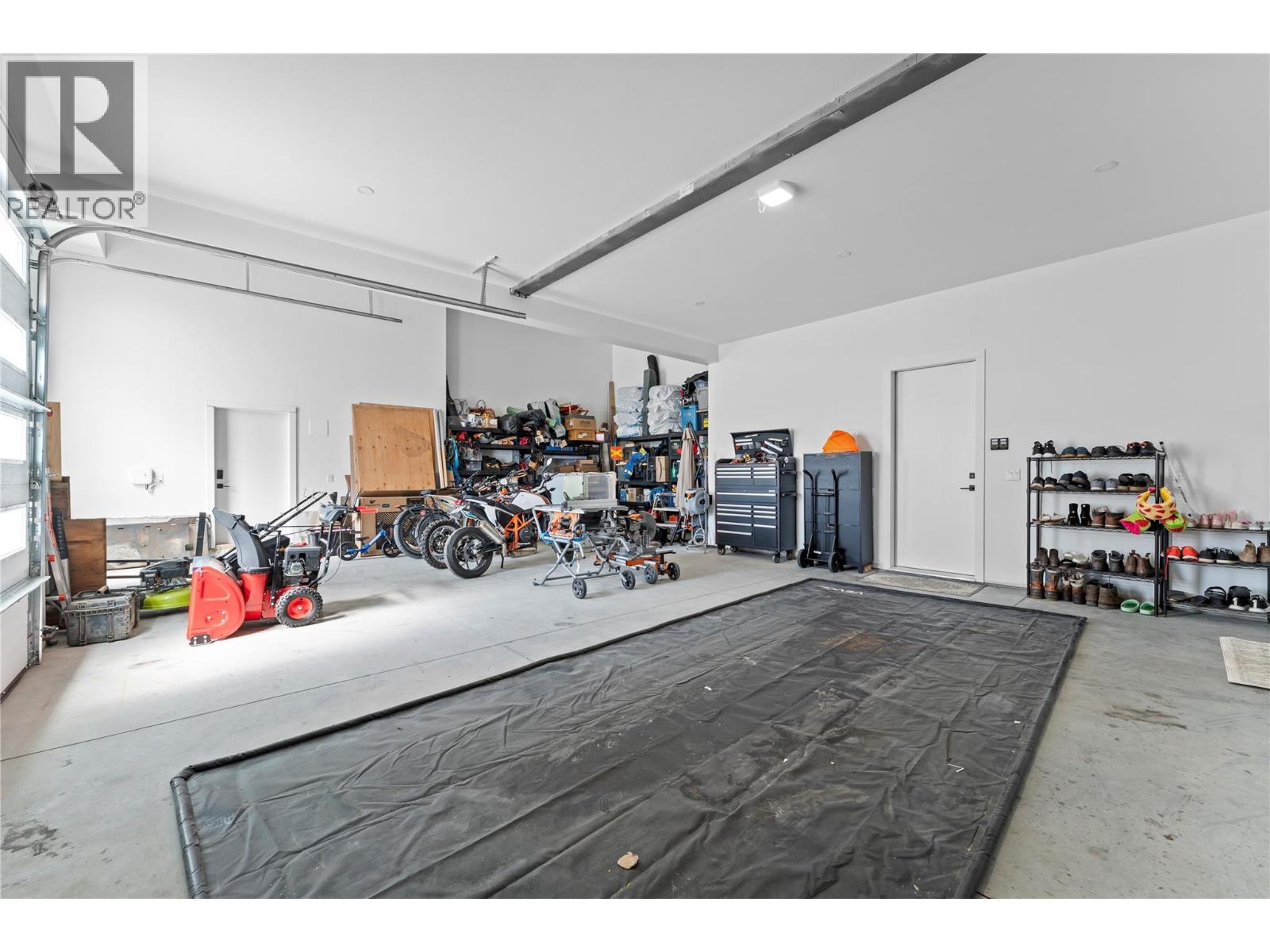  9815 Beacon Hill Crescent, Lake Country