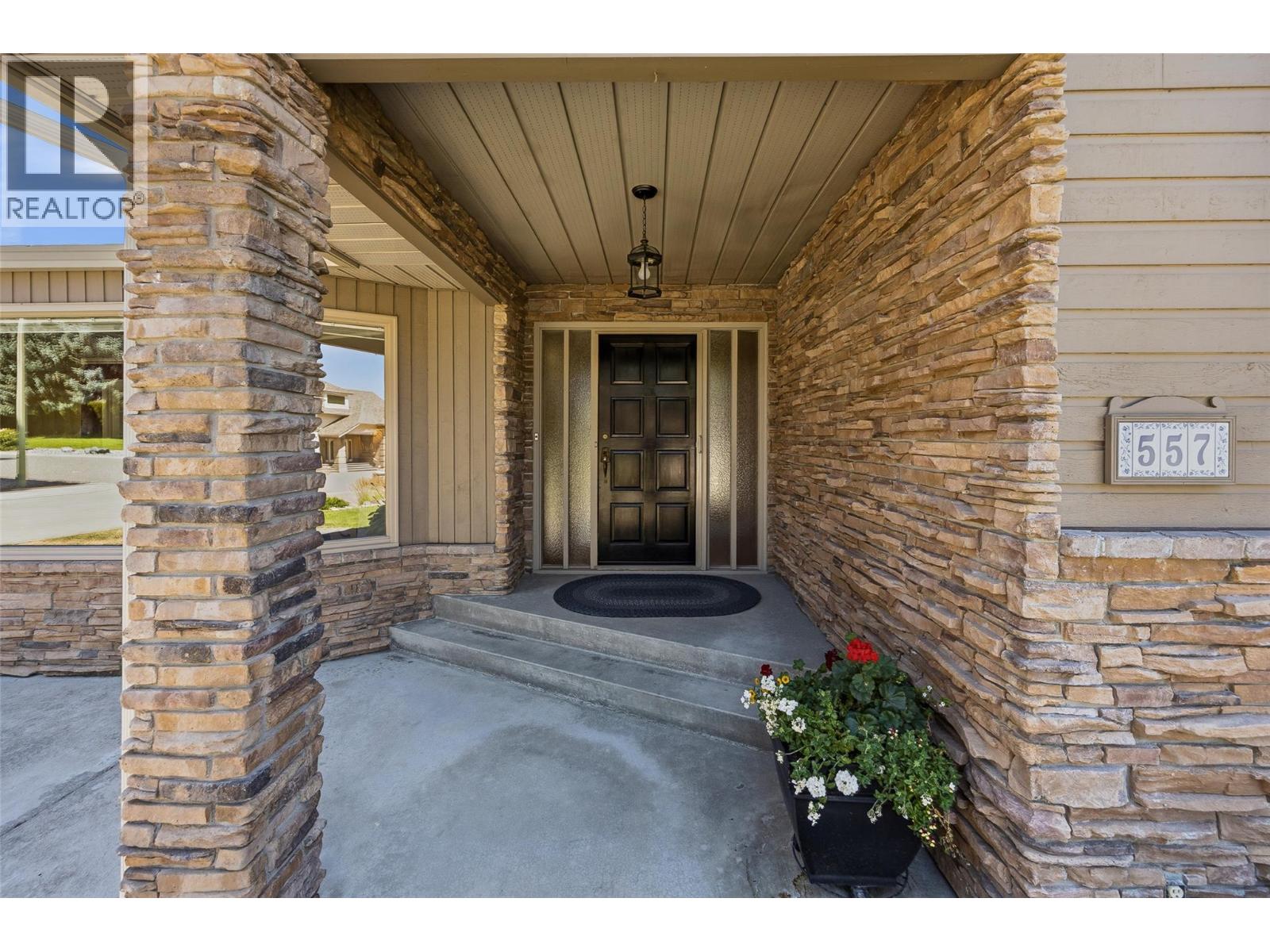 557 Vintage Terrace Court, Kelowna