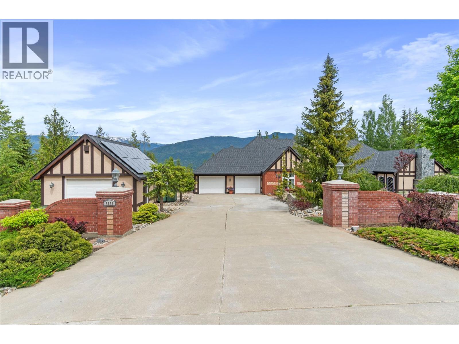 5121 IVY Road - 1