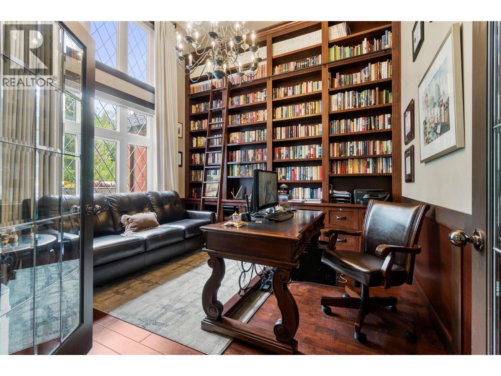 5121 IVY Road - 6